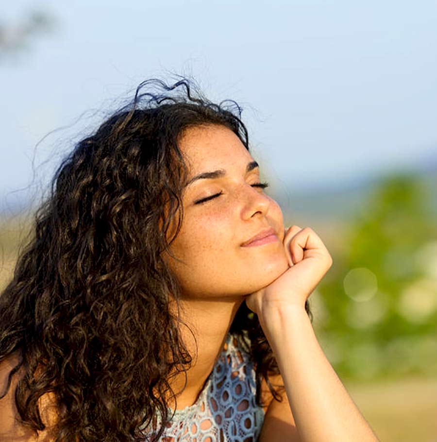 MÉDITATION ET PLEINE CONSCIENCE - ANITA JOUBEL: La méditation, la pleine conscience, des pratiques de présence attentive : se focaliser sur l’instant présent tel qu'il se déroule au travers de ses sens plutôt que de son mental. Ne plus se faire contrôler par ses émotions, ses pensées et reprendre le contrôle de sa vie. 